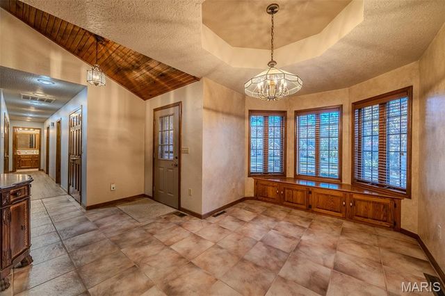 25670 Open Ridge Lane, Lebanon, MO 65536