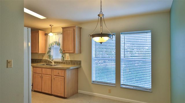 415 SIOUX BOULEVARD, Oak Hill, FL 32759