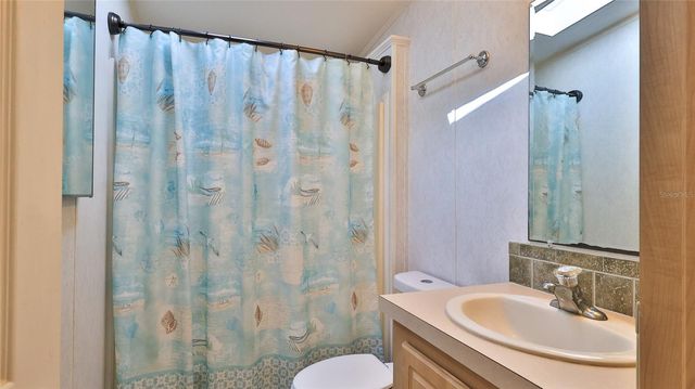 415 SIOUX BOULEVARD, Oak Hill, FL 32759