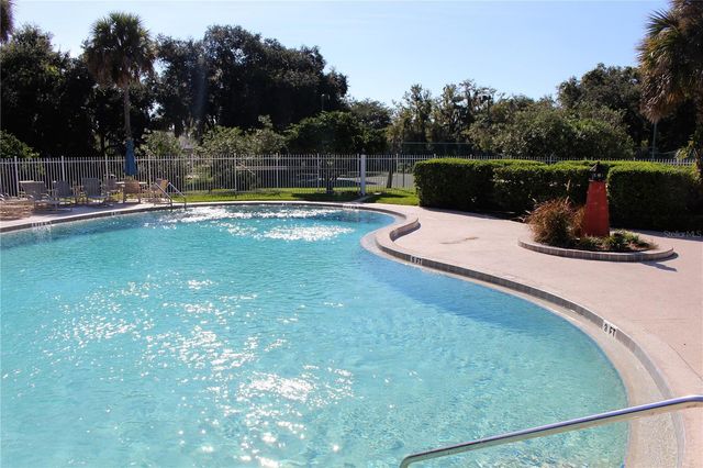 415 SIOUX BOULEVARD, Oak Hill, FL 32759