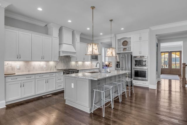 1931 Parade Dr, Brentwood, TN 37027