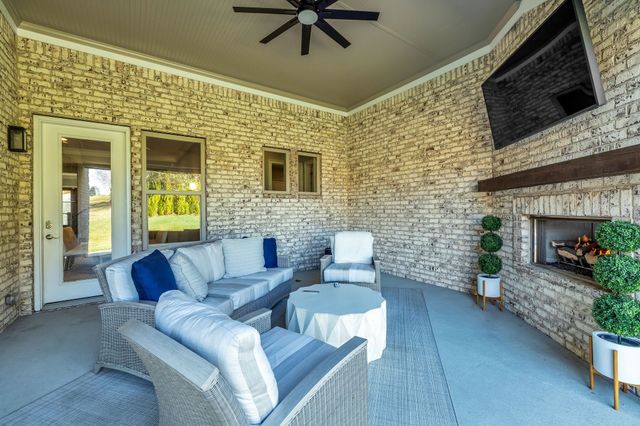 1931 Parade Dr, Brentwood, TN 37027