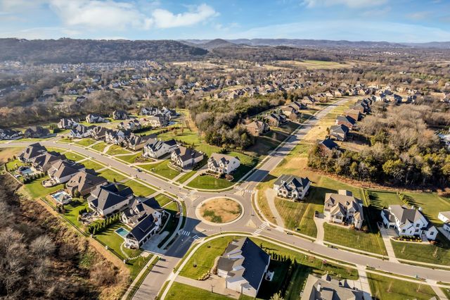 1931 Parade Dr, Brentwood, TN 37027