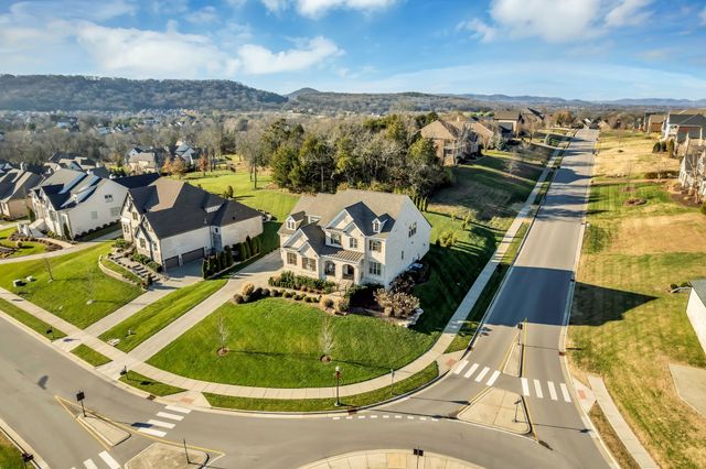 1931 Parade Dr, Brentwood, TN 37027