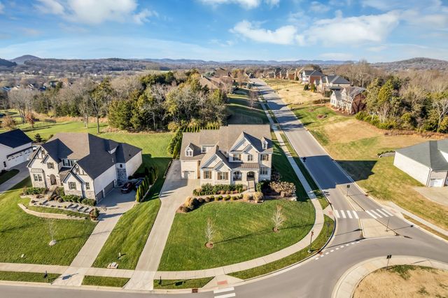 1931 Parade Dr, Brentwood, TN 37027