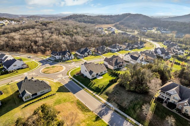 1931 Parade Dr, Brentwood, TN 37027