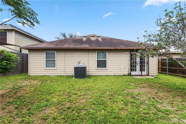 2246 Llano Grande Lane, Edinburg, TX 78542