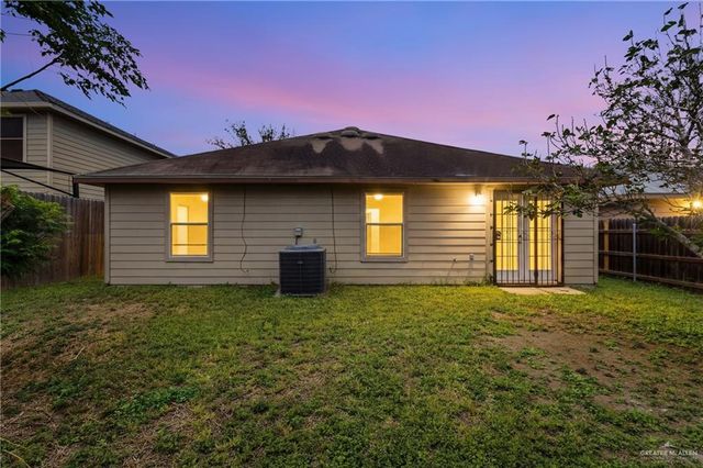 2246 Llano Grande Lane, Edinburg, TX 78542