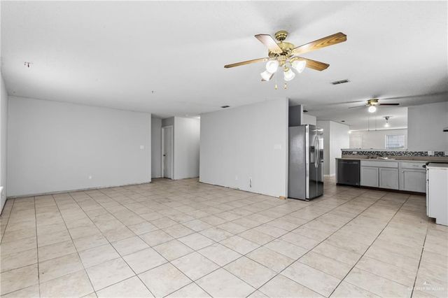 2246 Llano Grande Lane, Edinburg, TX 78542