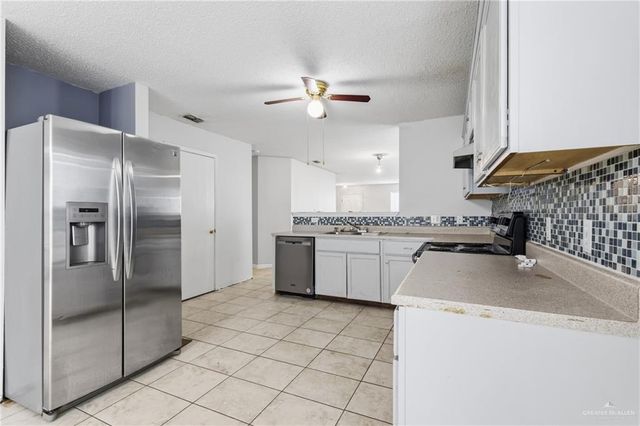 2246 Llano Grande Lane, Edinburg, TX 78542