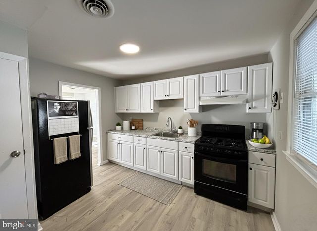 162 KINSLEY RD, Pemberton, NJ 08068