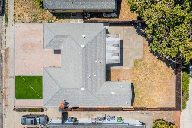 21259 Hobert St, Castro Valley, CA 94546