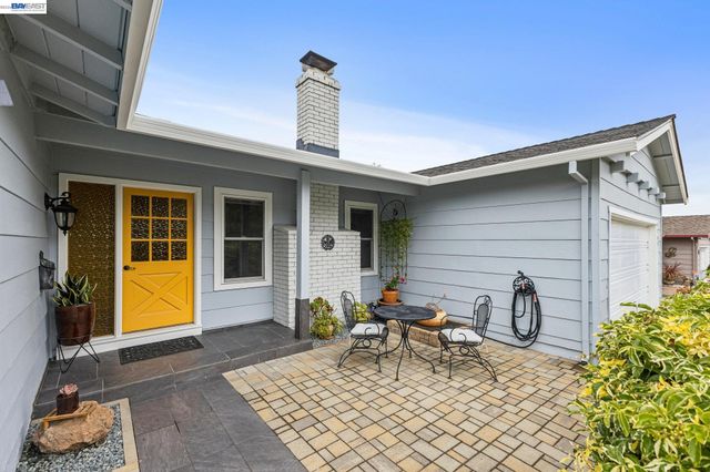 7747 Desertwood Ln, Pleasanton, CA 94588