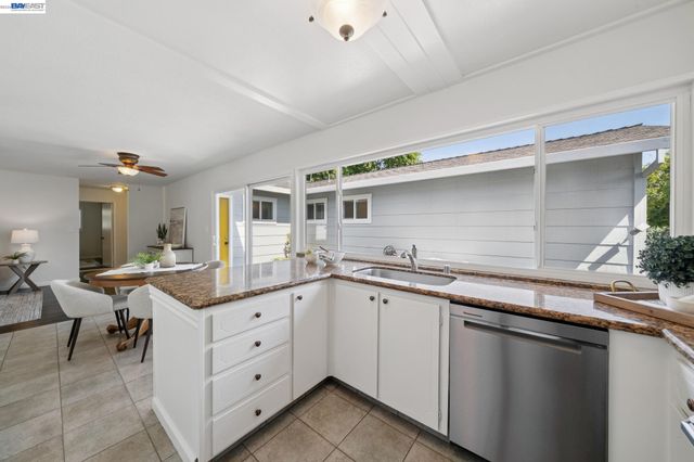 7747 Desertwood Ln, Pleasanton, CA 94588