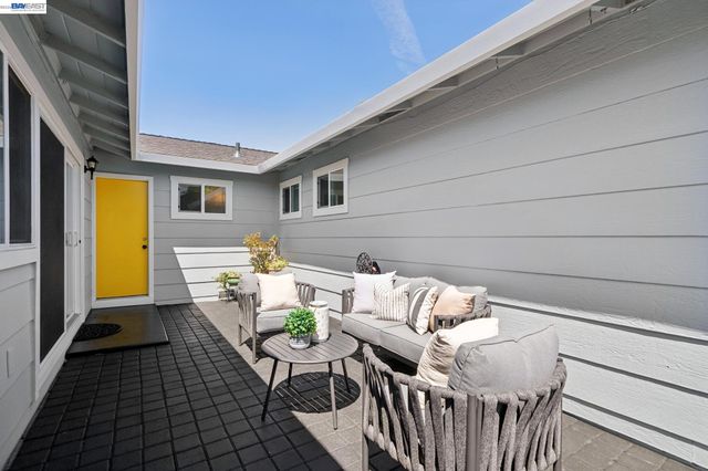 7747 Desertwood Ln, Pleasanton, CA 94588