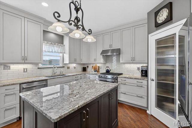 1249 Arbor Bluff Circle, Ballwin, MO 63021