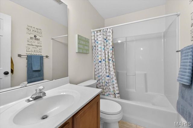 1249 Arbor Bluff Circle, Ballwin, MO 63021