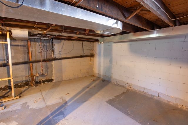 107 Lyman St, South Hadley, MA 01075