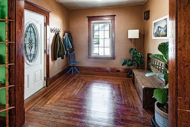 107 Lyman St, South Hadley, MA 01075