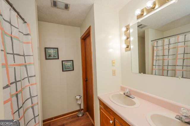 1142 Hammett Road, Lagrange, GA 30241