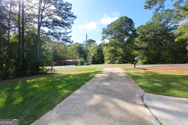 1142 Hammett Road, Lagrange, GA 30241