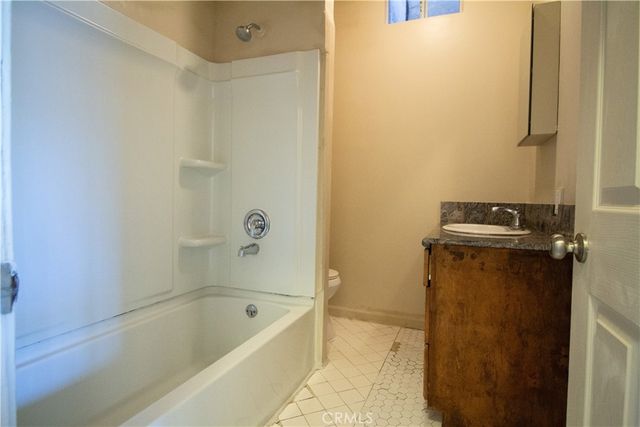 4529 S Vermont, Los Angeles, CA 90037
