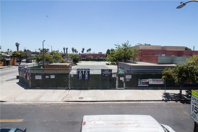 4529 S Vermont, Los Angeles, CA 90037