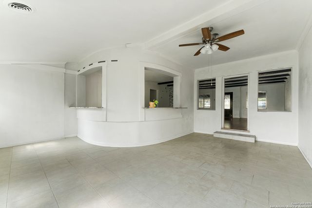 1100 Garraty, Terrell Hills, TX 78209