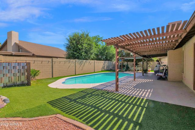 8832 E FRIESS Drive, Scottsdale, AZ 85260
