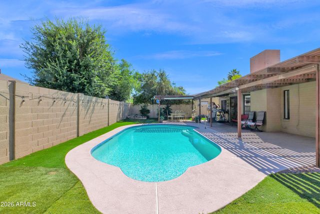 8832 E FRIESS Drive, Scottsdale, AZ 85260
