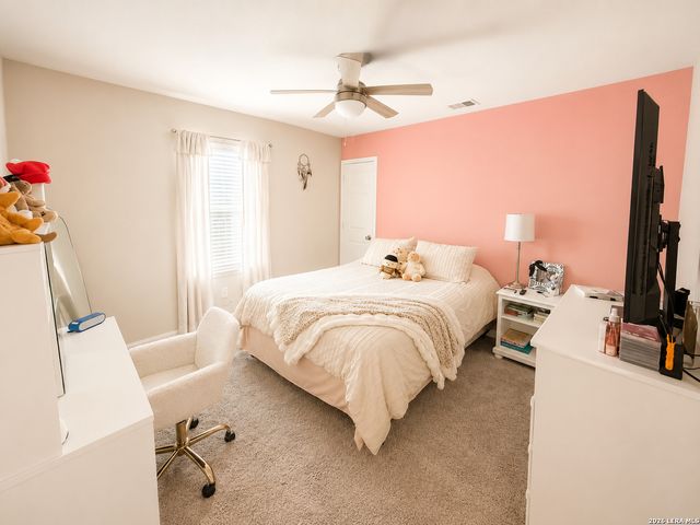 5549 Black Walnut, Bulverde, TX 78163