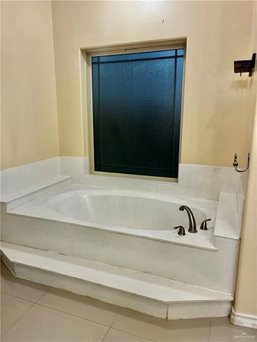 905 Villa Del Prado, Donna, TX 78537