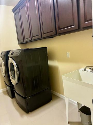 905 Villa Del Prado, Donna, TX 78537