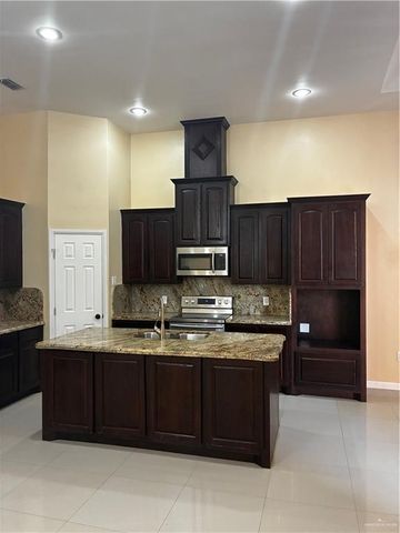 905 Villa Del Prado, Donna, TX 78537