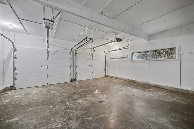 1933 N 83rd Terrace, Kansas City, KS 66112