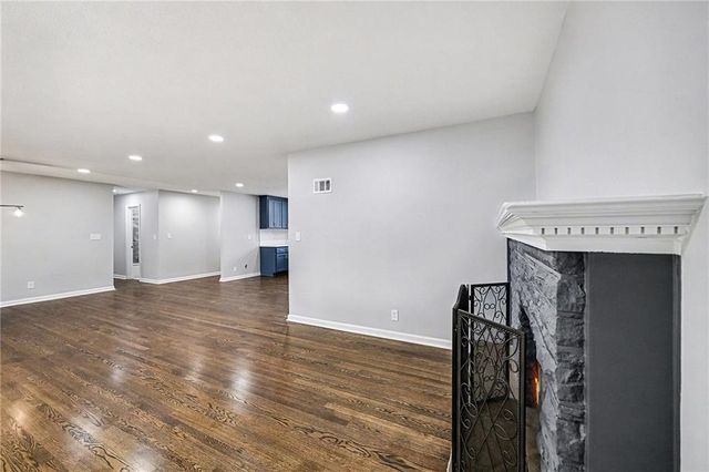 1933 N 83rd Terrace, Kansas City, KS 66112