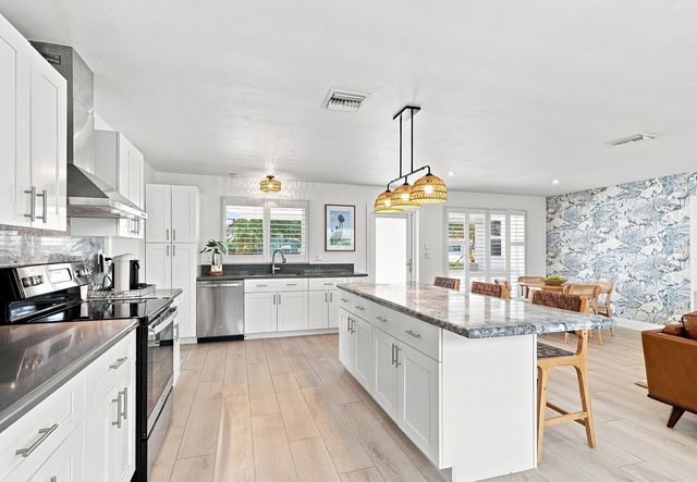 807 SE 9 Terrace, Deerfield Beach, FL 33441