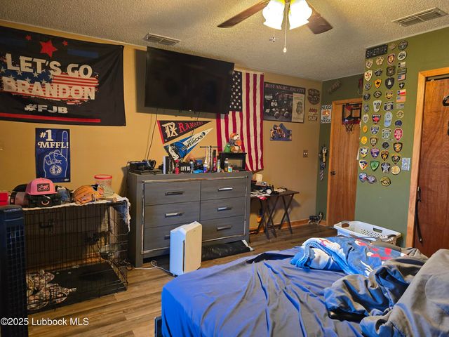 390 County Road P, Edmonson, TX 79032