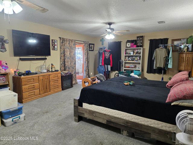 390 County Road P, Edmonson, TX 79032