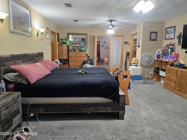 390 County Road P, Edmonson, TX 79032