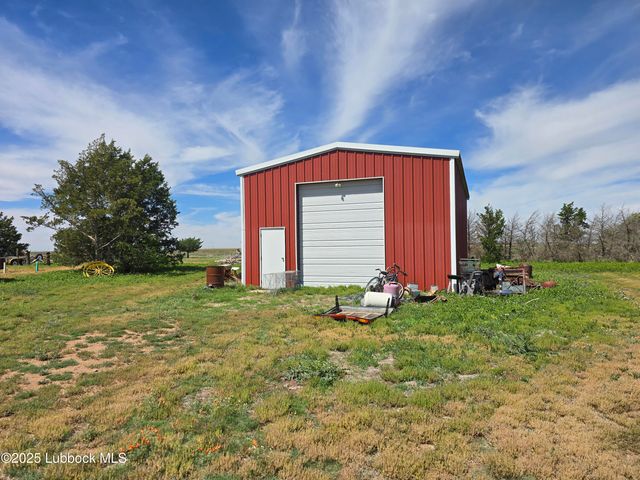 390 County Road P, Edmonson, TX 79032