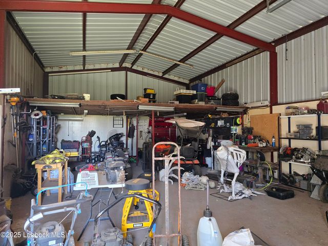 390 County Road P, Edmonson, TX 79032