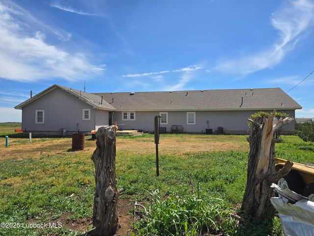 390 County Road P, Edmonson, TX 79032
