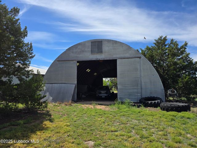 390 County Road P, Edmonson, TX 79032