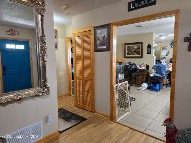 390 County Road P, Edmonson, TX 79032