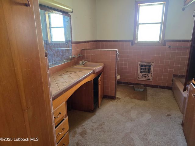 390 County Road P, Edmonson, TX 79032