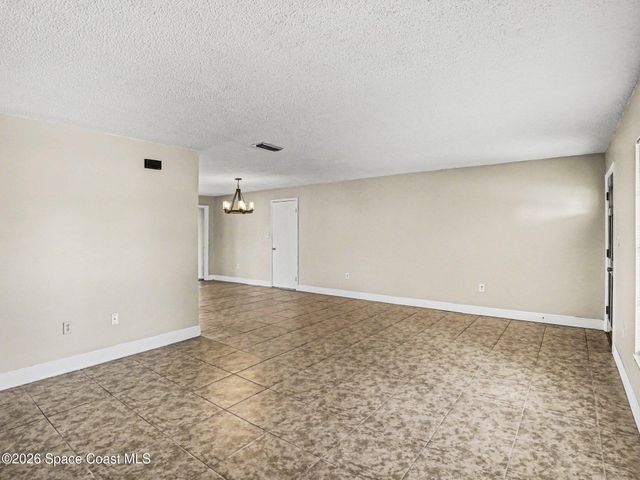 4040 Knight Avenue, Melbourne, FL 32901