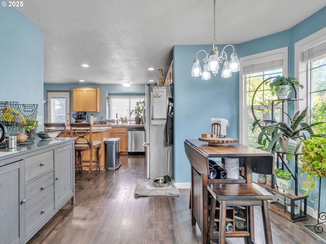 1903 Ne 104TH Ave, Vancouver, WA 98664