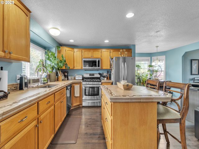 1903 Ne 104TH Ave, Vancouver, WA 98664