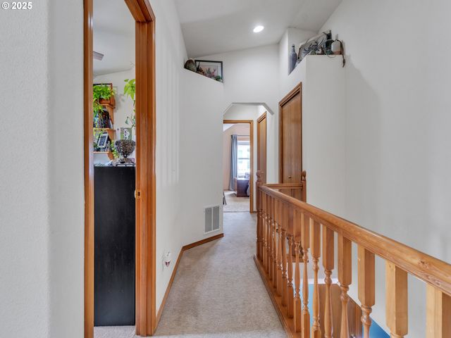 1903 Ne 104TH Ave, Vancouver, WA 98664